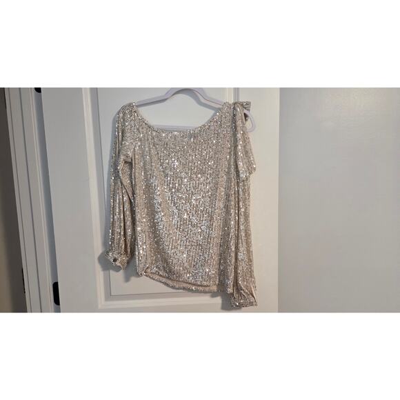 CeCe Ivory One-Shoulder Sequin Top Bow Detail Long Sleeve Size M - Picture 4 of 5